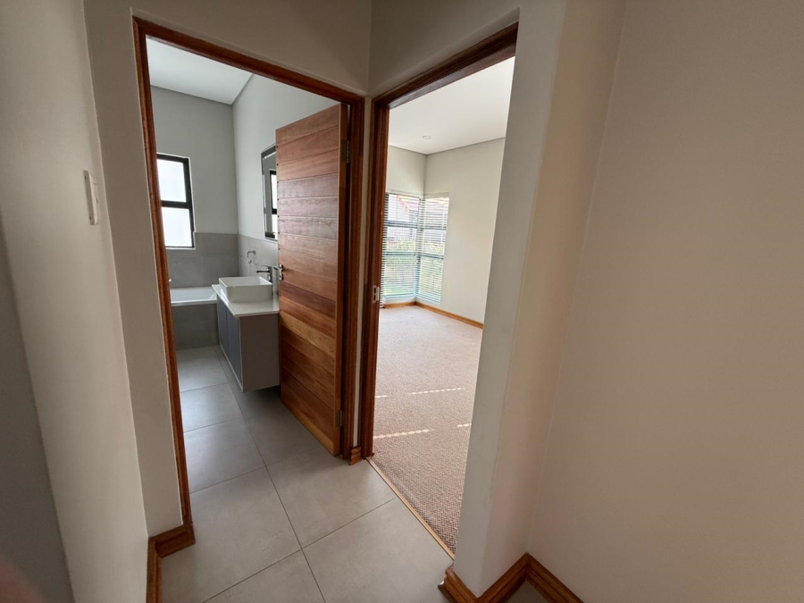 To Let 4 Bedroom Property for Rent in Wild Olive Estate Free State